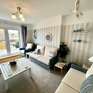Sea View Three Bed Detached - With Parking - Next To Beach! Bournemouth